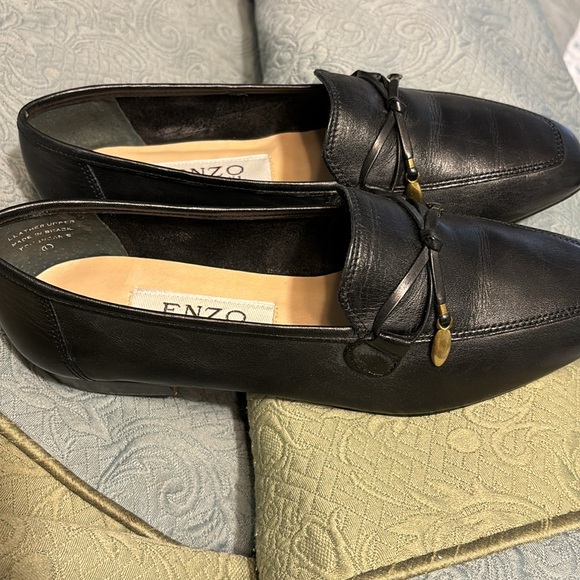 Black flats - Picture 2 of 7